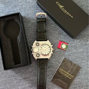 Oulm Black and Silver Watch with Leather Strap
